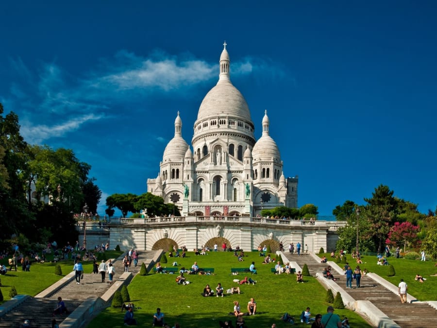 Gastronomic and wine tour of Montmartre