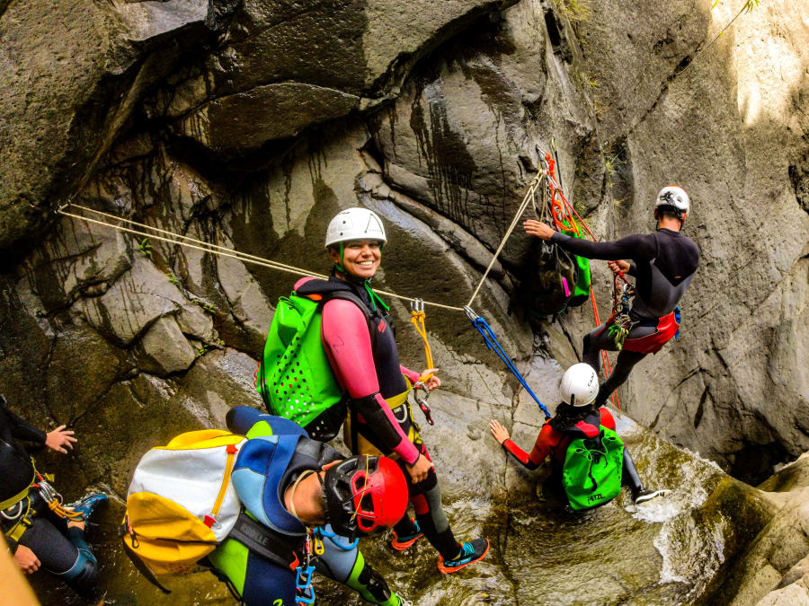 Barranquismo completo en las gargantas de Bras Rouge, en Cilaos 