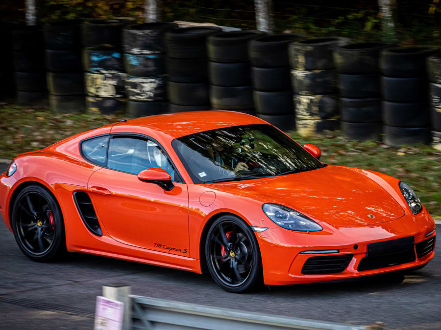 Porsche Cayman S 718 driving experience, Circuit de Mettet (B)