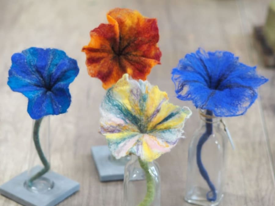 Atelier fabrication fleur en laine à Chambéry (73)