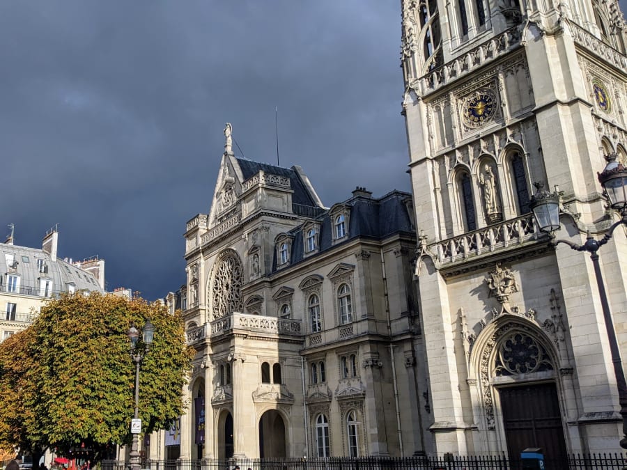 Team Building Jeu de piste "Le complot de l'œillet" à Paris 4ème