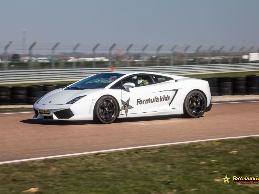 Stage Pilotage Enfant en Lamborghini à Dijon (21)