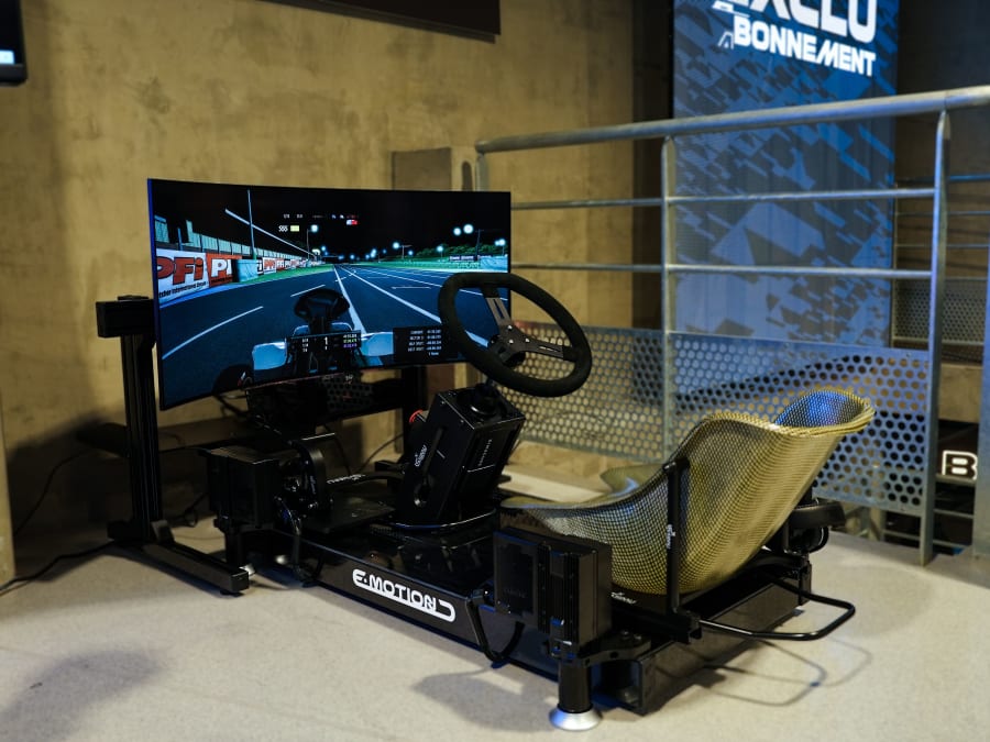 Karting racing simulator for future drivers in Paris 2nd arrondi