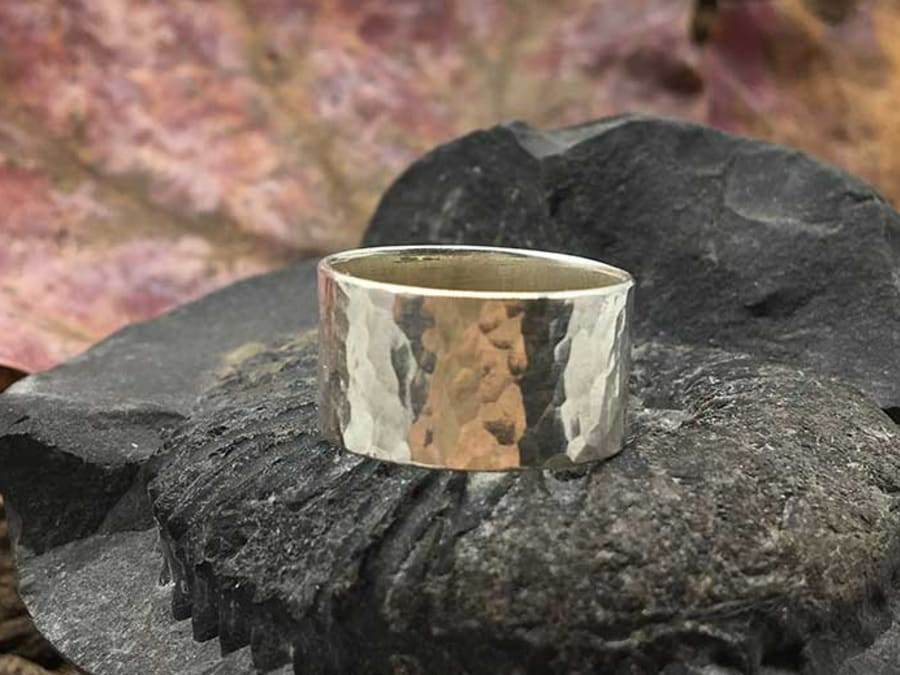 Hammered ring workshop in Strasbourg (67)