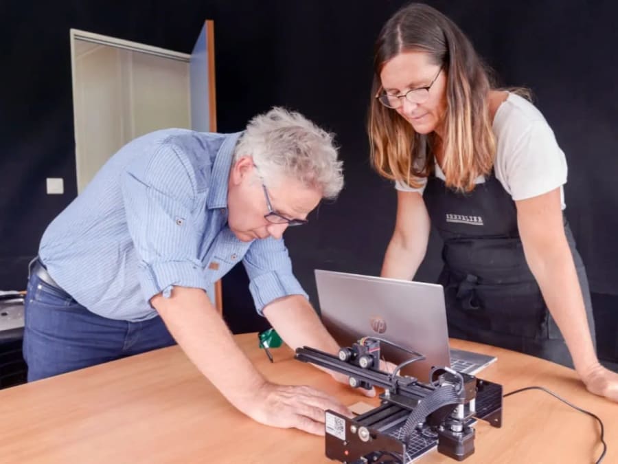Taller de collares de cuero cerca de Annecy (74)