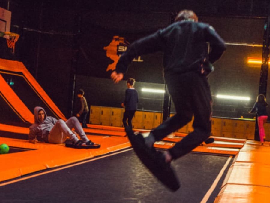 Parque de camas elásticas en Orléans (45)