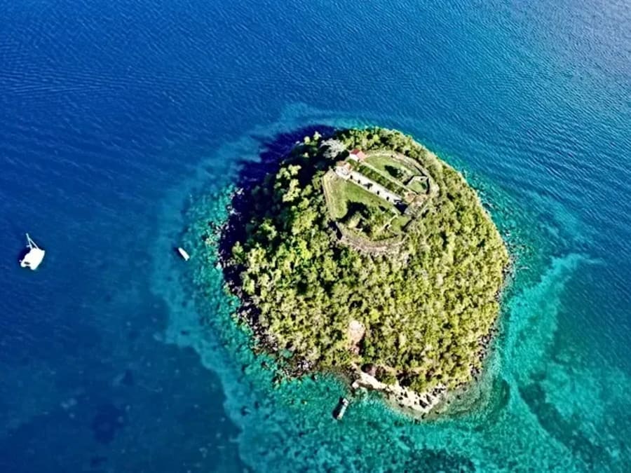 Survol de la Martinique en ULM autogyre depuis le Lamentin