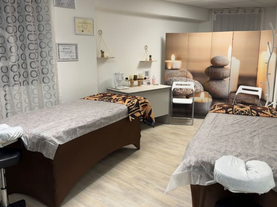 Relaxing massage at "M'beauty" in Launaguet (31)