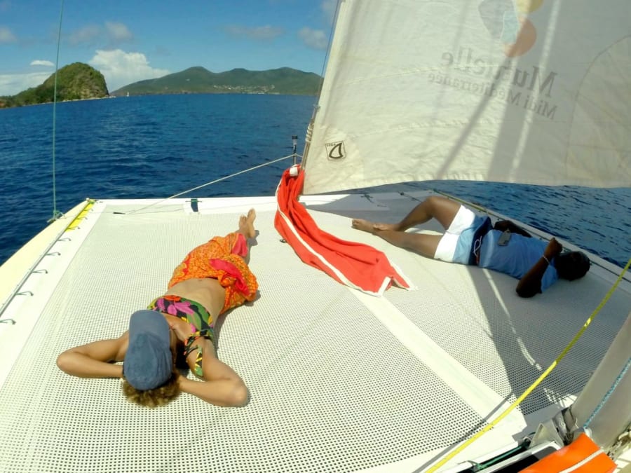 Matinée en catamaran à voile dans Les Saintes (971)