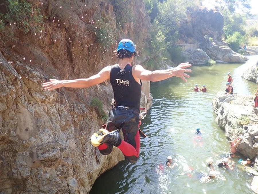 Canyoning in Benahavís op de Guadalmina, vlakbij Marbella