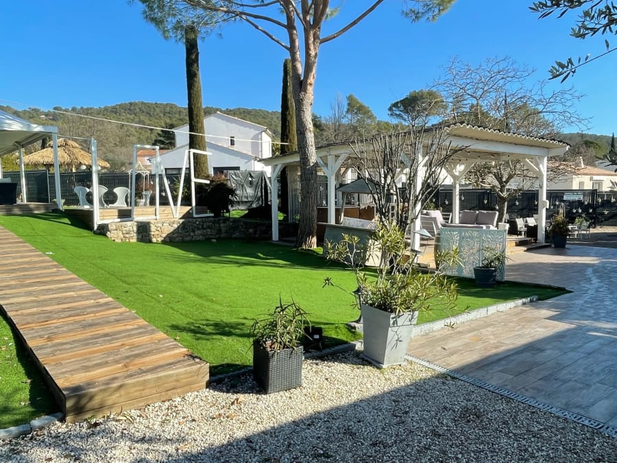 Auberge des Pins près de Cannes (83)