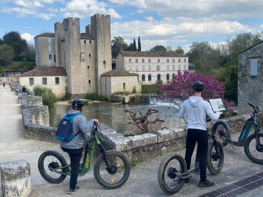 Recorrido guiado de 27 km en patinete eléctrico por Nérac (47)