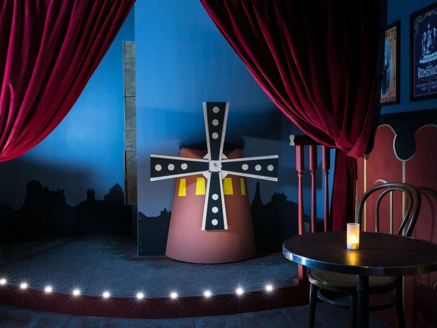 Team Building Escape Game "Le Cabaret Live" à  Paris 1er