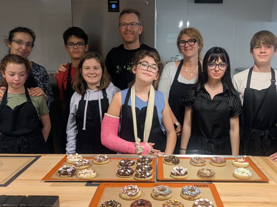 Taller de donuts para padres e hijos en Pujaudran (32)