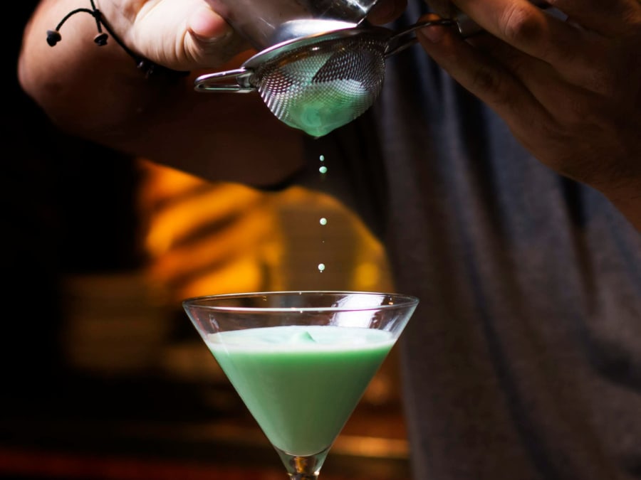 Taller de mixología en el distrito 8 de París