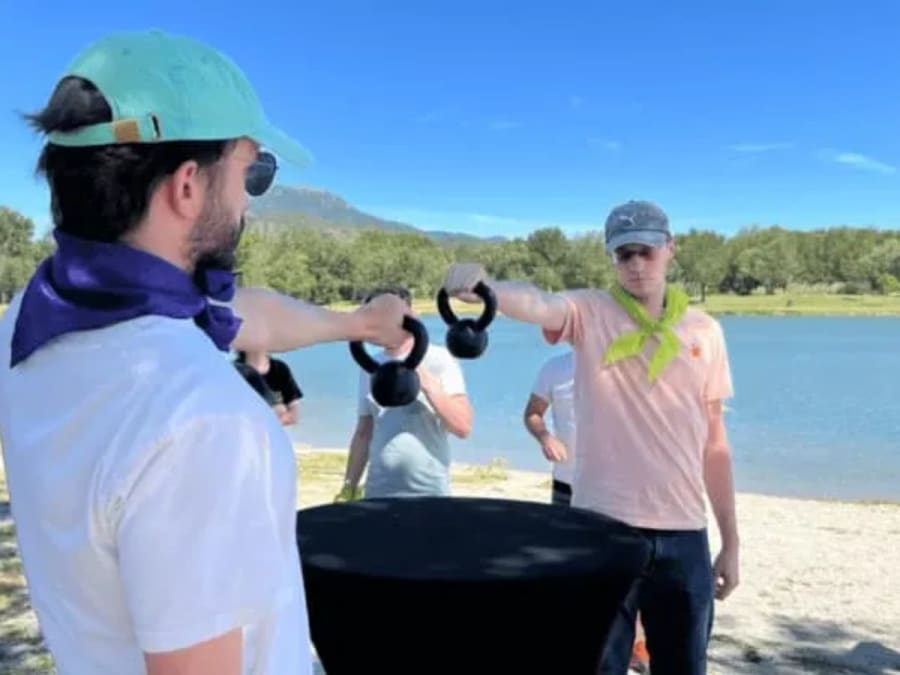 Team Building Construction de Radeau 