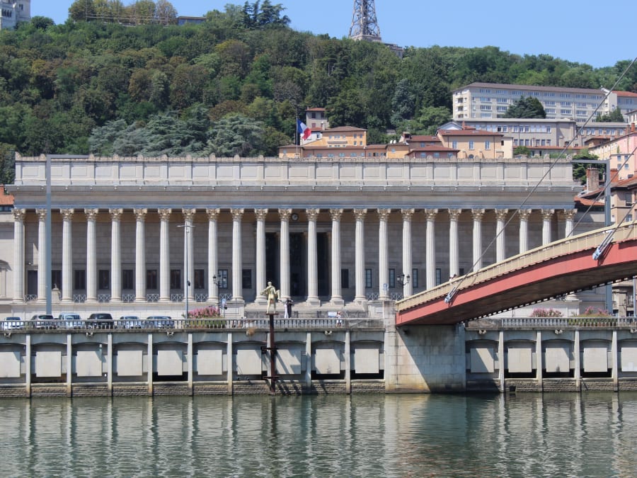 Guided tour of the Presqu'île in Lyon (69)