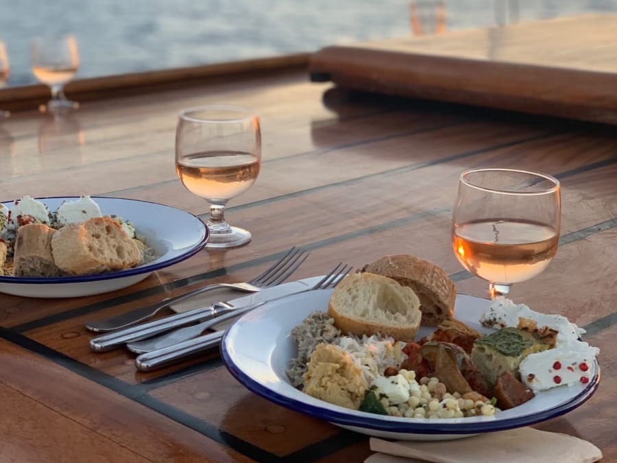 Croisière coucher de soleil en voilier sur le "Don du vent" (13)