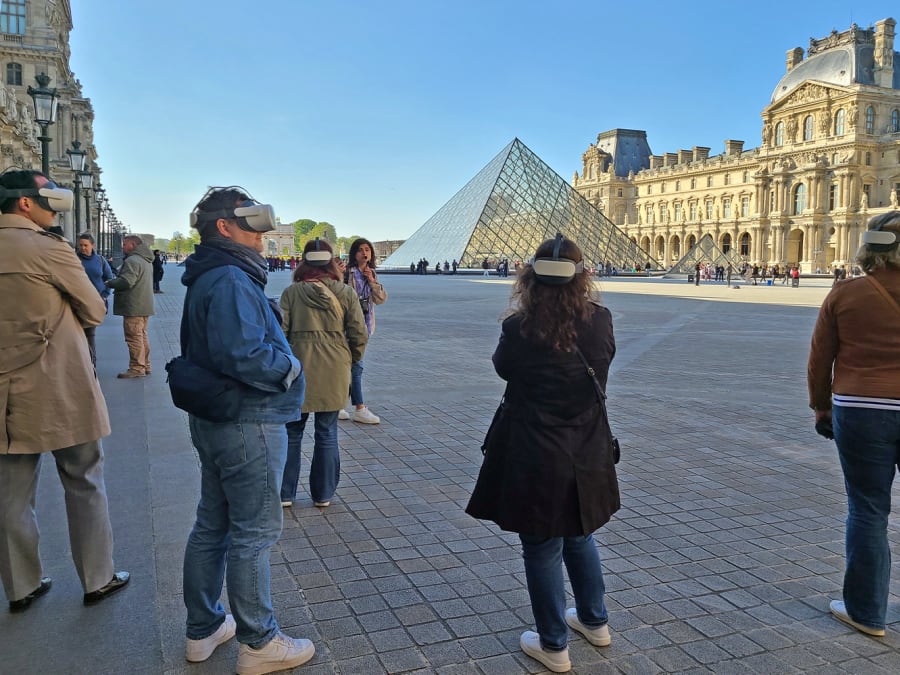 Team building Balade & Expérience réalité virtuelle au Louvre
