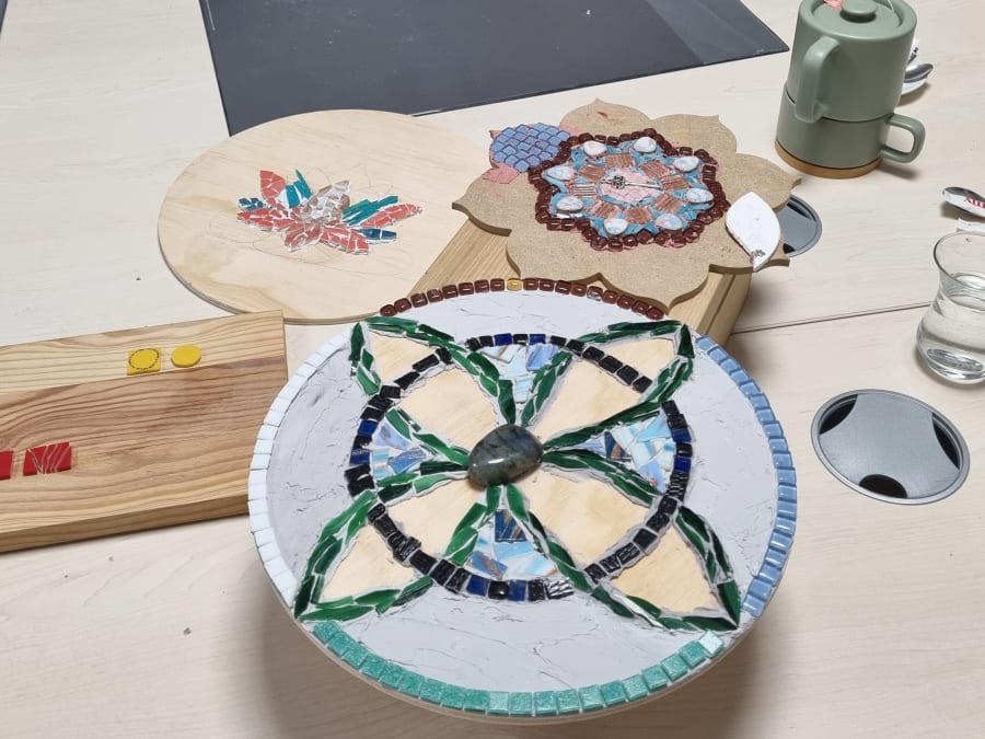 Mosaic workshop in Loubieng (64)