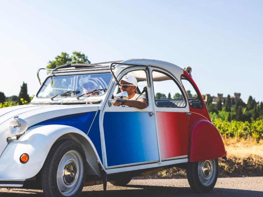 Location de 2CV Cocorico électrique en Provence 
