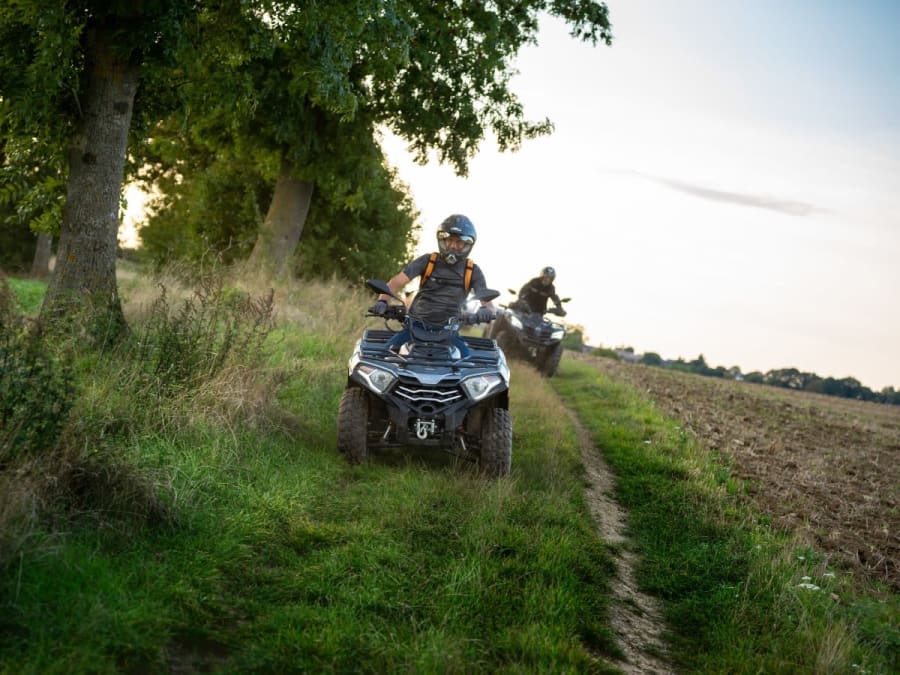 Escursione in quad a Mont Saint-Adrien (60)