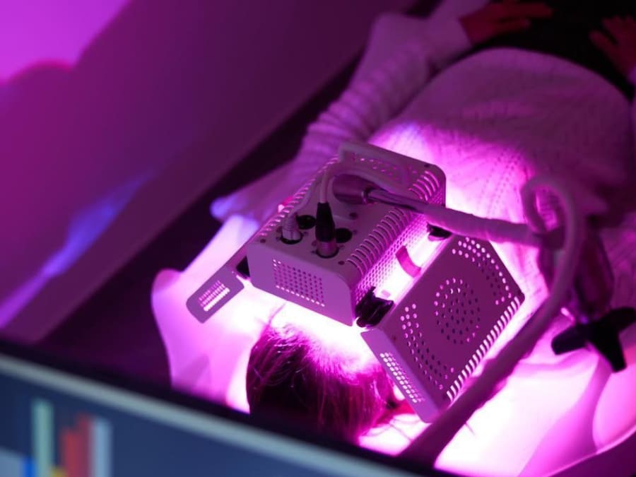 Fotobiomodulación facial y corporal en Niza (06)