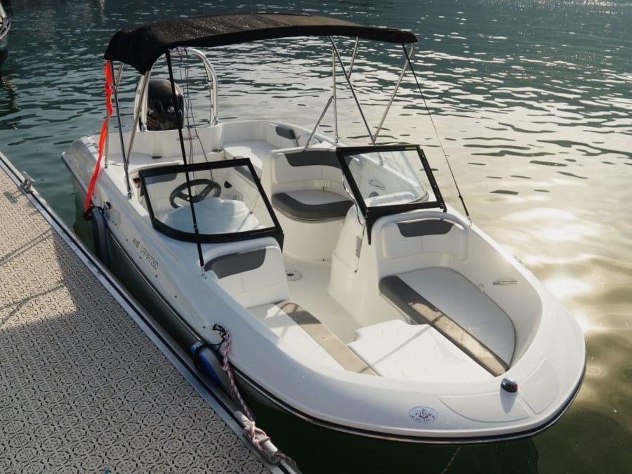 Location de bateau avec permis 8 p. Port de Mémard Aix-les-Bains