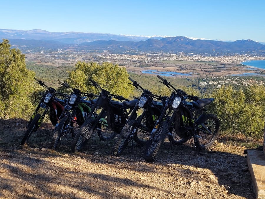 Excursión en moto eléctrica todoterreno en Saint-Raphaël (83)