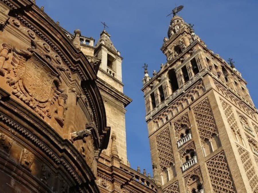 Visite guidée de l'Alcázar Royal, de la cathédrale et de la Giralda de Séville