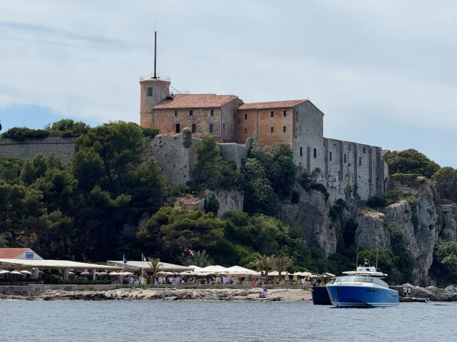 Excursión a las islas de Lérins en barco semirrígido con salida 