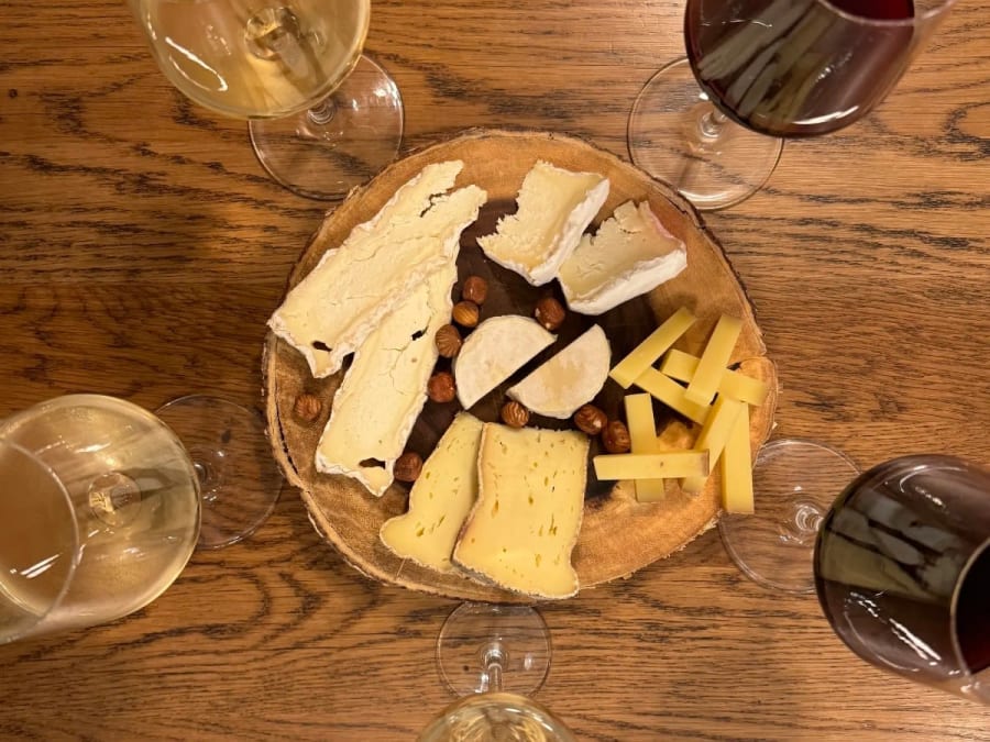Team Building Dégustation de vins, fromages et chocolat à Paris 