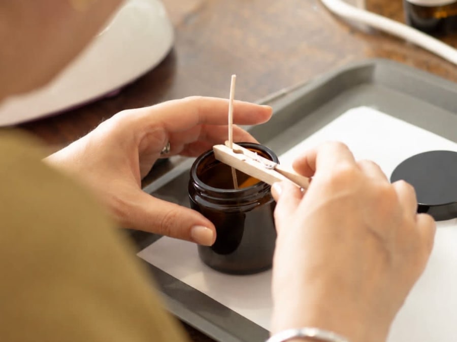 Atelier fabrication d'une bougie parfumée à Paris 11ème