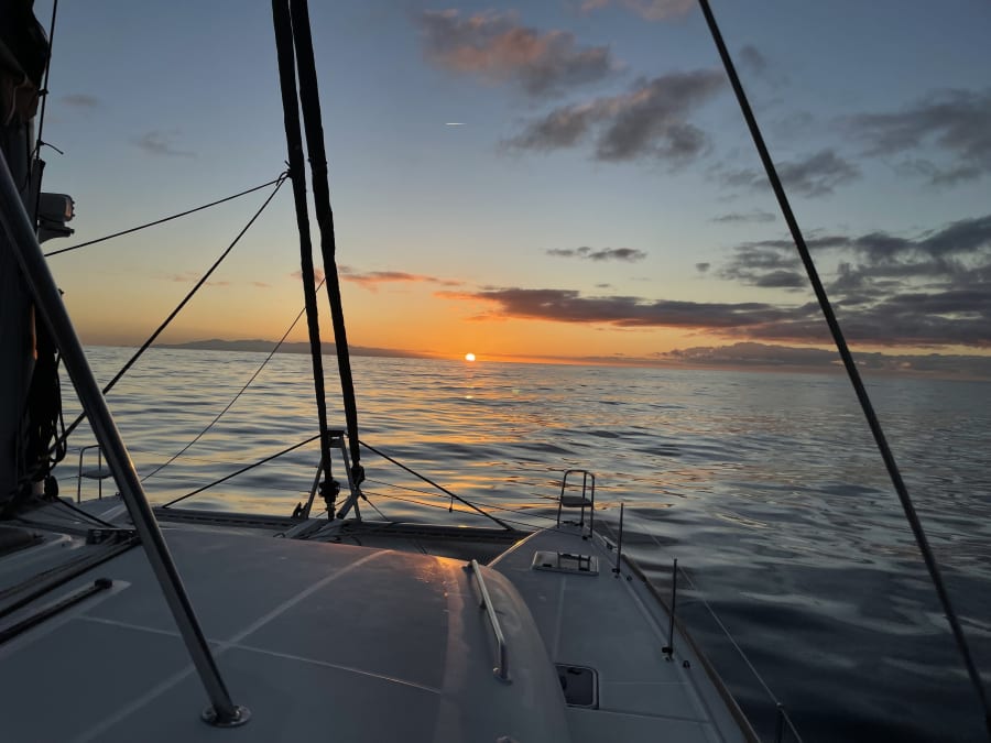 Privater Katamaran-Ausflug bei Sonnenuntergang auf Teneriffa