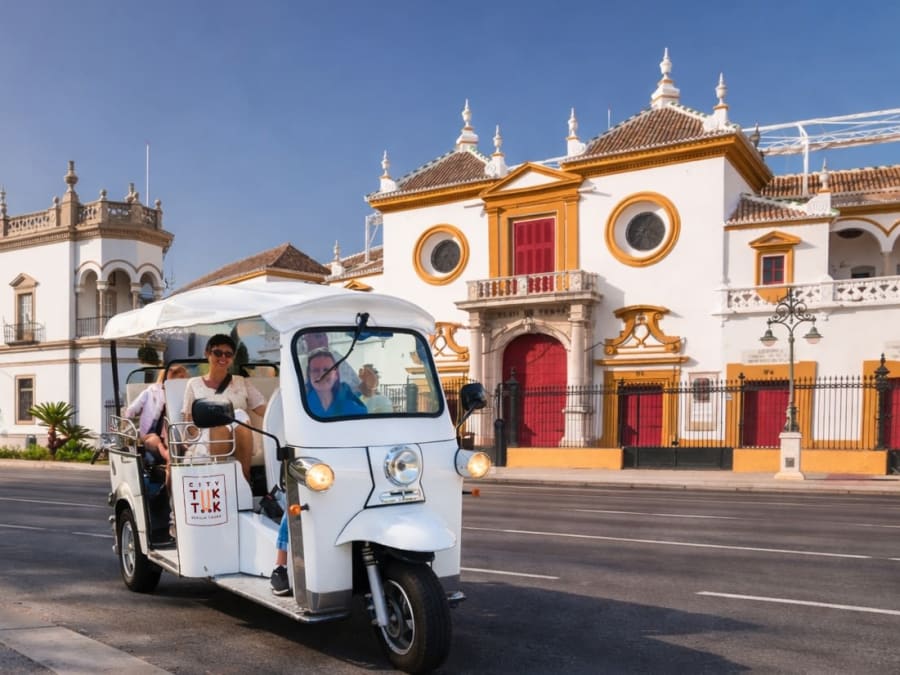 Grande tour guidato in tuk-tuk a Siviglia