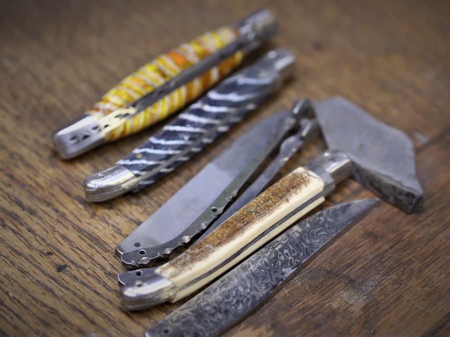 Taller de creación de un cuchillo plegable Laguiole en Estaing (12)
