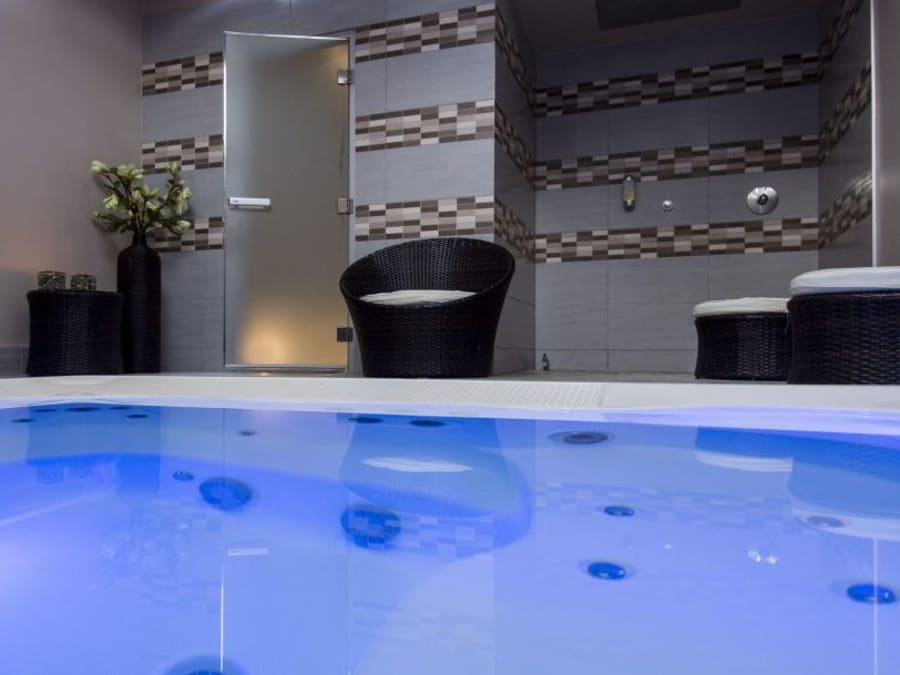 SPA privatif jacuzzi, hammam & massage à Gondecourt (59)