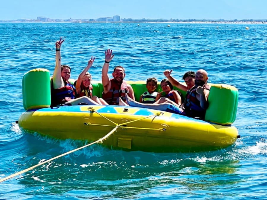 Towed buoy in Fréjus (83)