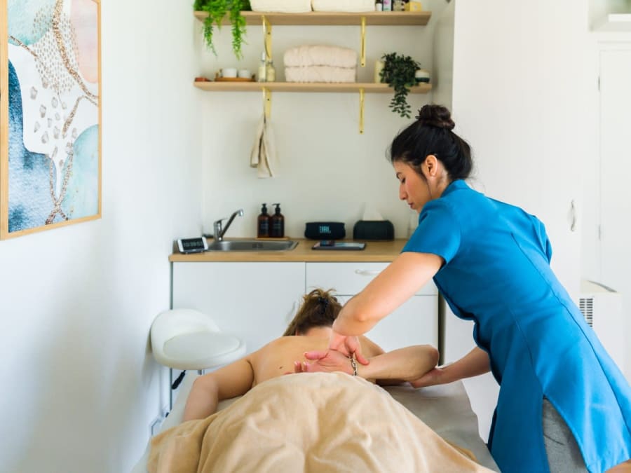 Maßgeschneiderte Massage in Bordeaux (33)