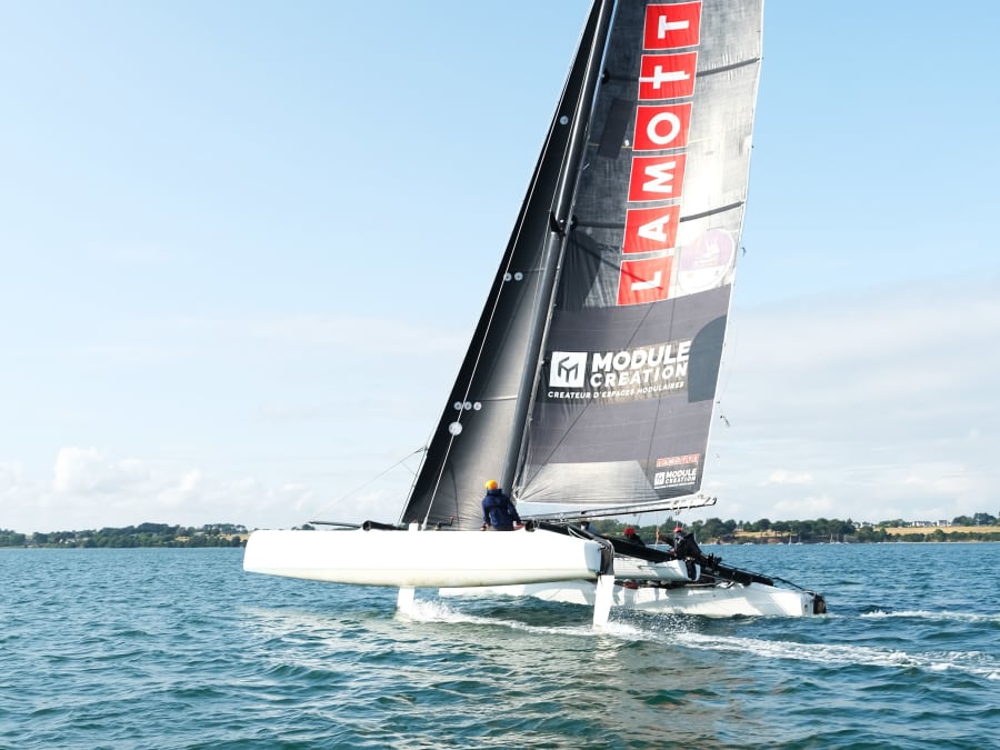 Croisière En Catamaran Au Départ De Larmor-Baden (56)