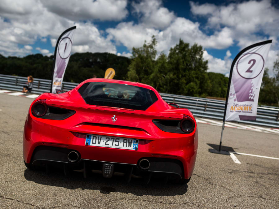 Ferrari 488 GTB driving experience at Circuit Fay de Bretagne