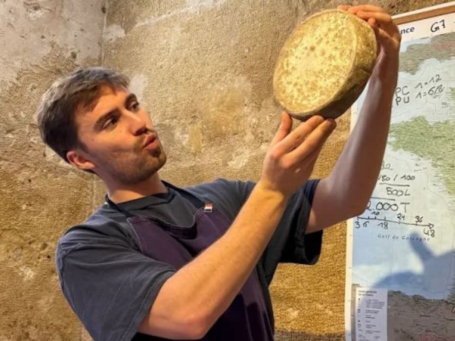 Dégustation de fromages et de vins à Montmartre 