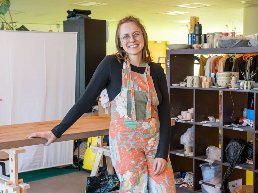 Team building atelier modelage céramique à Paris 17ème