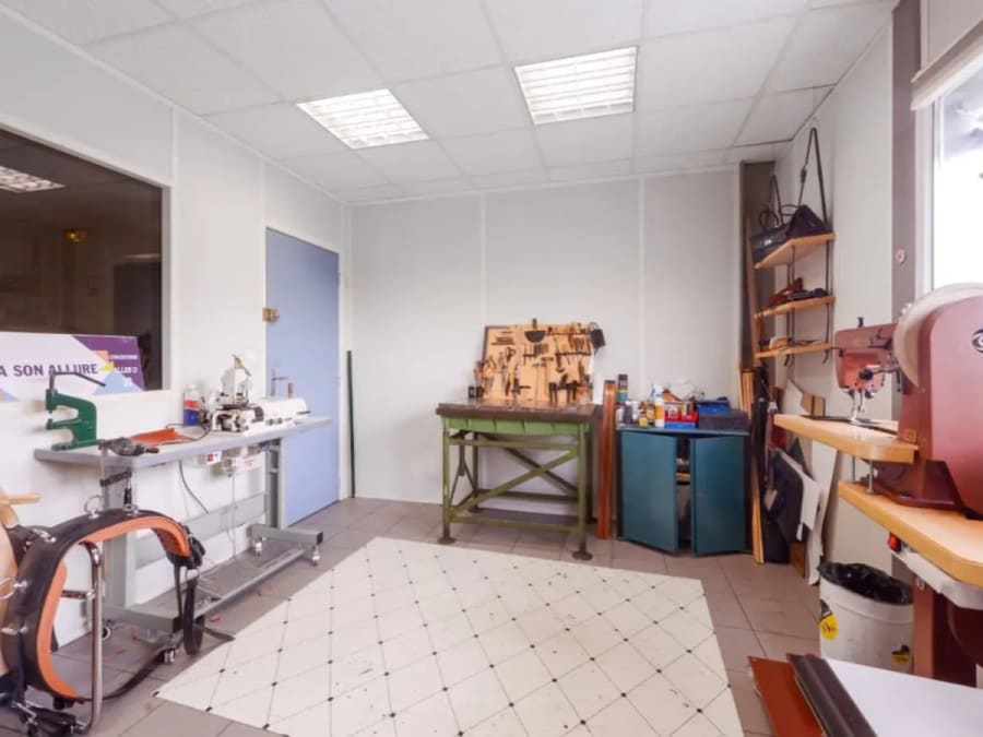 Taller de bolsos de cuero cerca de Annecy (74)