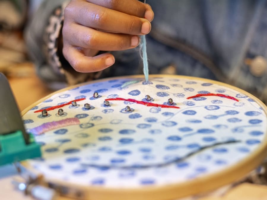 Atelier broderie d'art pour enfant à Bordeaux (33)