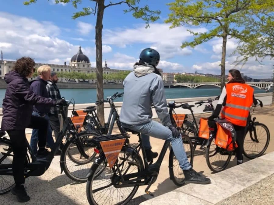 "Must-See" Guided Bike Tour in Lyon