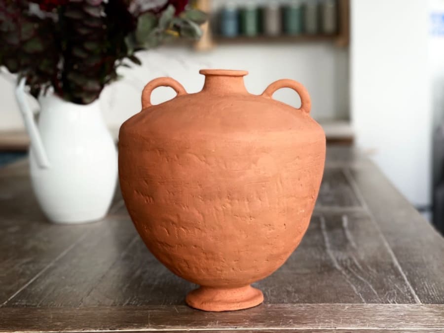 Introductory Pottery Wheel Workshop in Paris's 18th Arrondissement