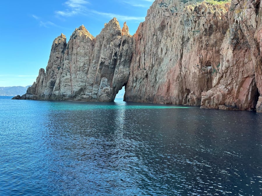 Excursión en barco a las Calanques de Piana desde Cargèse