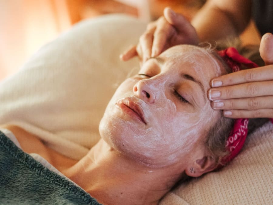 Tratamiento facial rejuvenecedor en París, distrito 17