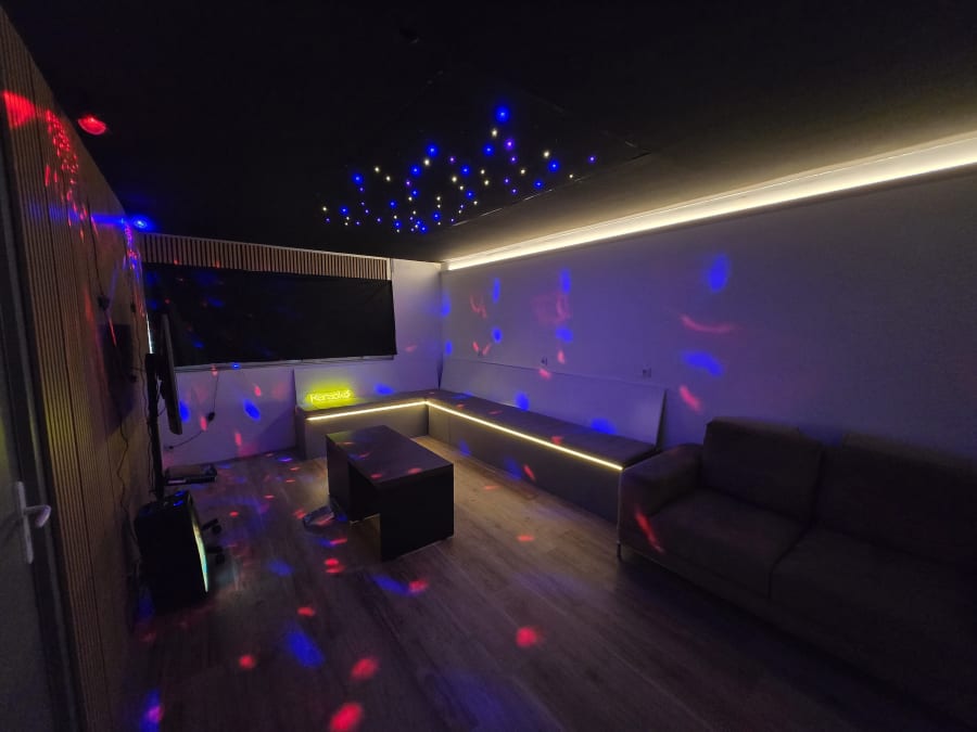 Karaoke in Nice (06)